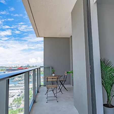 Luxurious 2-Bed Apartment With Breathtaking Bay Views!! マイアミ エクステリア 写真