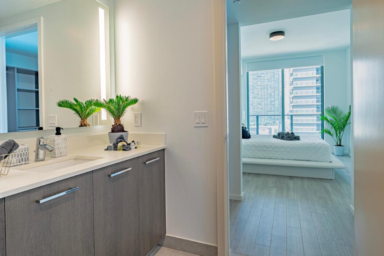 Luxurious 2-Bed Apartment With Breathtaking Bay Views!! マイアミ エクステリア 写真