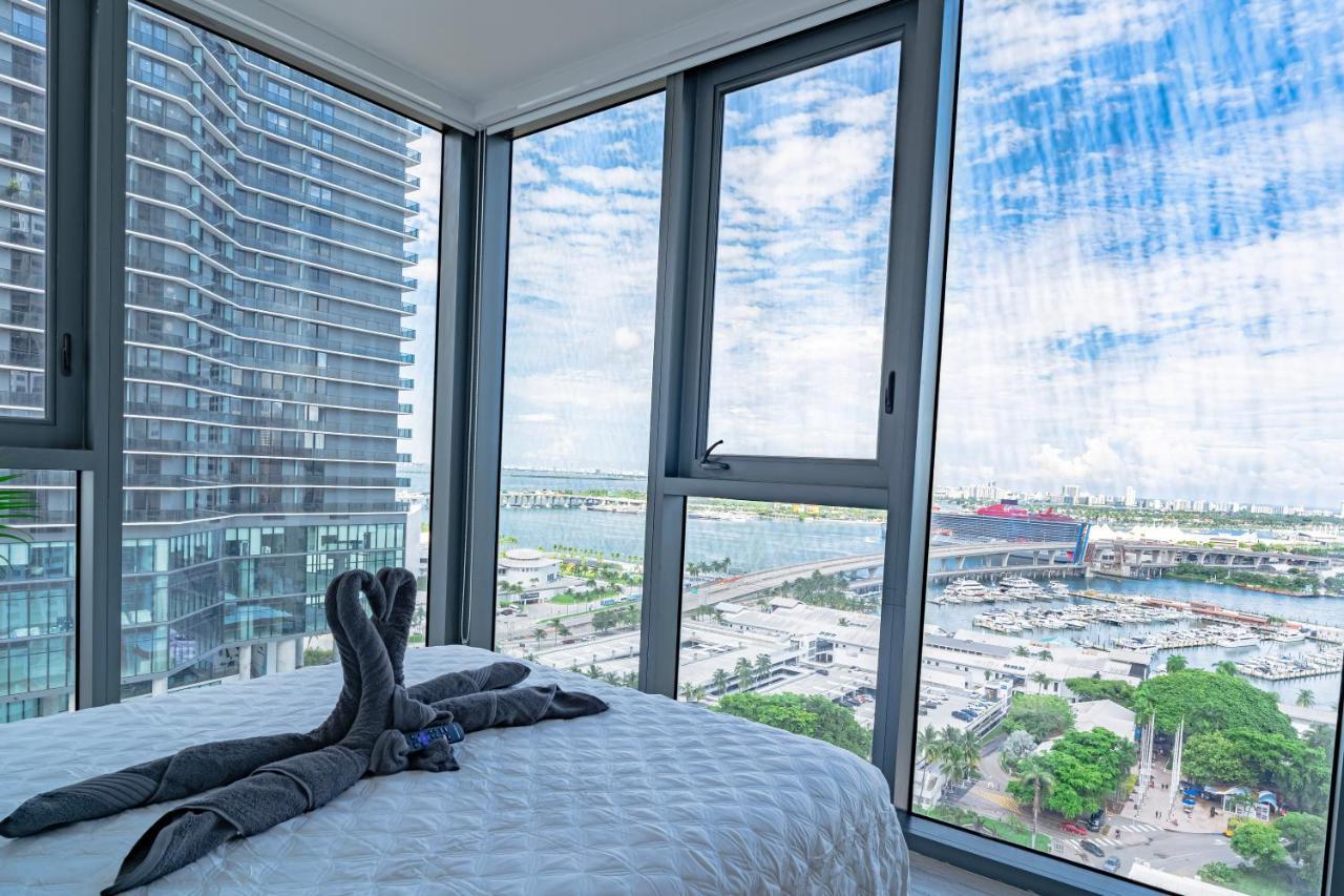 Luxurious 2-Bed Apartment With Breathtaking Bay Views!! マイアミ エクステリア 写真